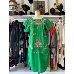 Vintage 1980s green cotton embroidered puebla dress mexican tunic ethnic style s